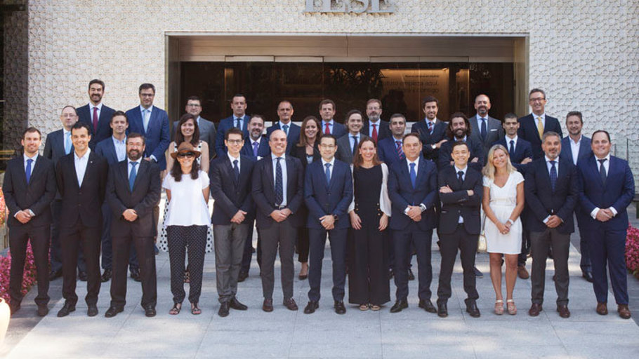 Una Treintena De Ejecutivos Completan El Programa De Desarrollo Directivo De Iese En Galicia