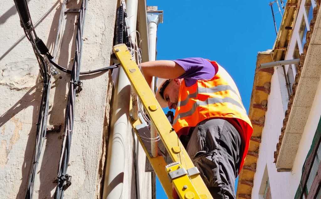 Cerca de 33 000 familias rurales de Lugo tendrán acceso a fibra óptica para final de 2024